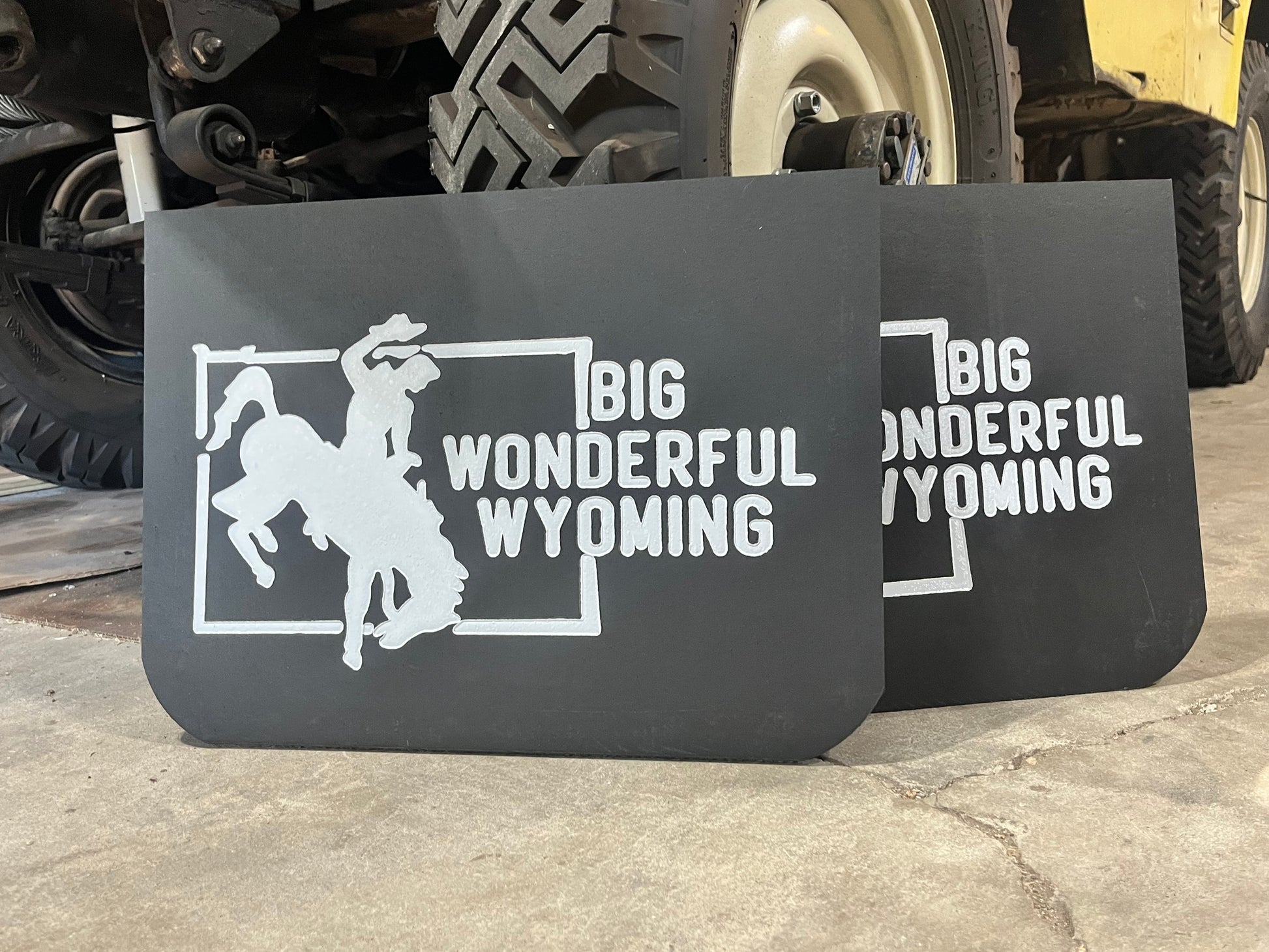 Wyoming Big Wonderful state vintage mudflaps