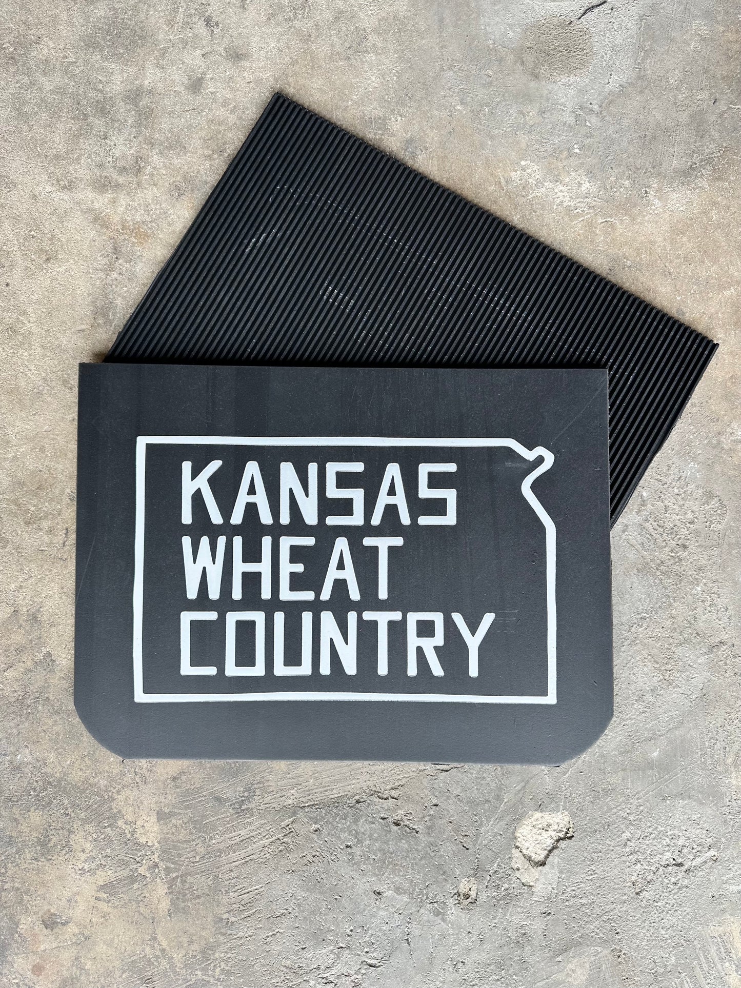 Front and rear view Vintage Kansas Wheat Country retro mudflaps